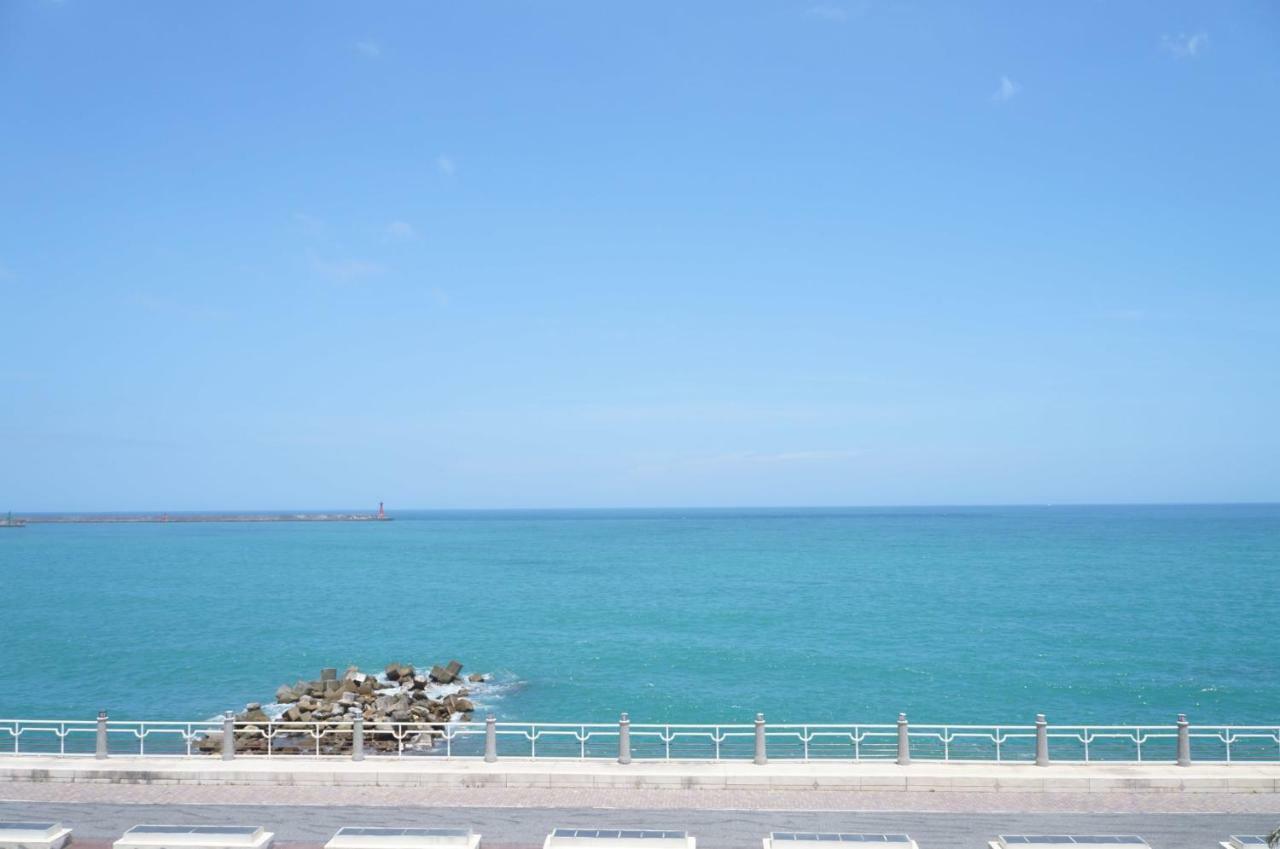 36 Lighthouse Bed and Breakfast Hualien stad Exteriör bild