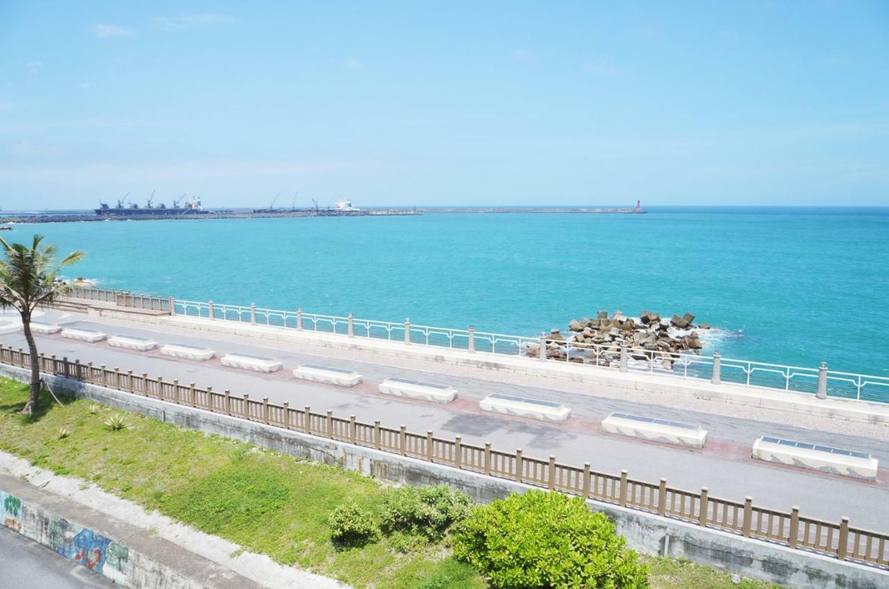 36 Lighthouse Bed and Breakfast Hualien stad Exteriör bild